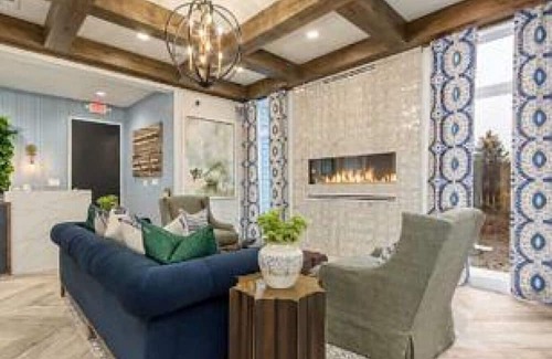 Lewis Center Apartment | Landing at Lake Club at Polaris - 1 Bedroom in Downtown Columbus