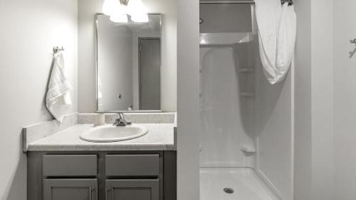 Central City Apartment | Landing at Lofts at American Life - 1 Bedroom in Central City