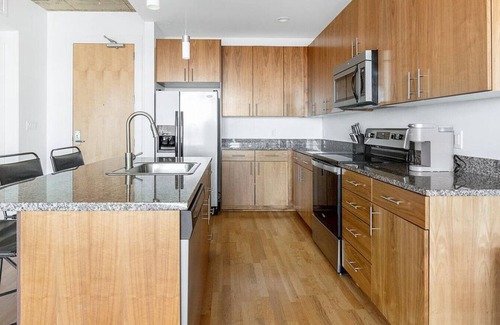 University Apartment | Landing at One Observatory Park - 1 Bedroom in South Denver