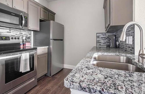 Richmond Apartment | Landing at Residences at River Park West - 1 Bedroom in Riverpark West