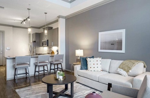 Garland Apartment | Landing at The Hendry - 1 Bedroom in Downtown Garland