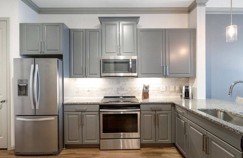 Garland Apartment | Landing at The Hendry - 1 Bedroom in Downtown Garland
