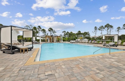 Santa Rosa Beach Apartment | Landing at The Beacon at 331 - 1 Bedroom in Fre.