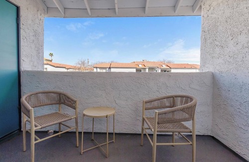 Las Vegas Apartment | Landing at Valencia - 2 Bedrooms in Paradise