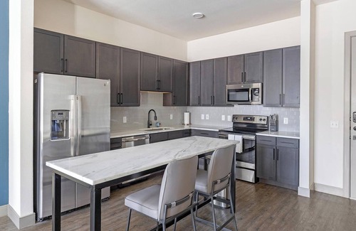 Denton Apartment | Landing at Village at Rayzor Ranch - 2 Bedrooms.