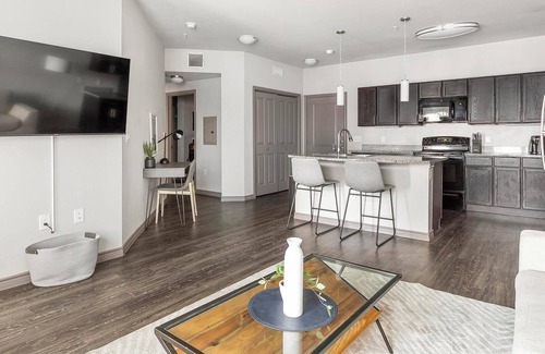 Fort Worth Apartment | Landing | Beautiful 1BD, Rooftop Lounge, Clubhouse