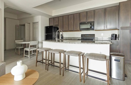 Eastwood Village Apartment | Landing | Beautiful 2BD, Clubhouse, Tennis Court