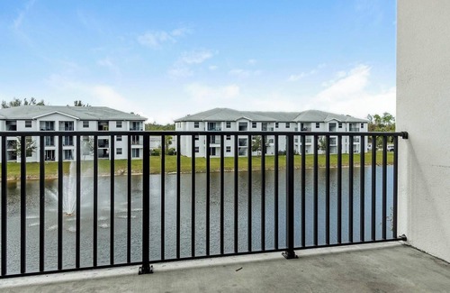 Eastwood Village Apartment | Landing | Beautiful 2BD, Clubhouse, Tennis Court