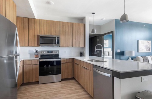 Buda Apartment | Landing | Beautiful 2BD, Rooftop Lounge, Game Room