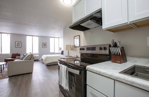 Fort Wayne Apartment | Landing | Beautiful Studio, Pool, Gym