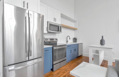 Greenville Apartment | Landing | Chic 2BD, Gym, Yoga Studio