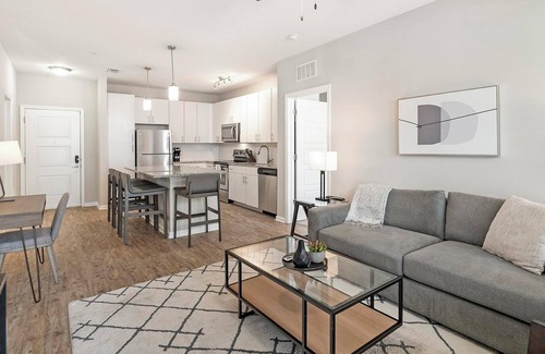 Land O' Lakes Apartment | Landing | Chic 2BD, Pool, Gym