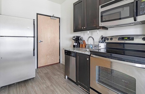 Pearl District Apartment | Landing | Incredible Studio, Courtyard, Gym