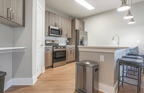 Fort Myers Apartment | Landing | Modern 1BD, Gym, Pool