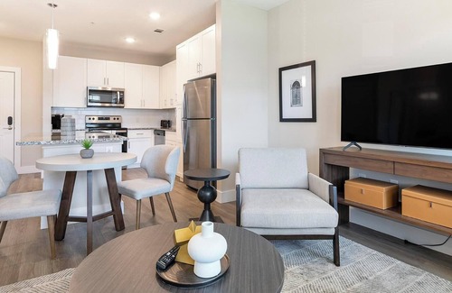 Southeast Orlando Apartment | Landing | Modern 1BD, Gym, Clubhouse