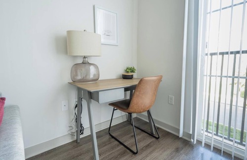 Charlotte Apartment | Landing | Modern 1BD, Pool, Gym
