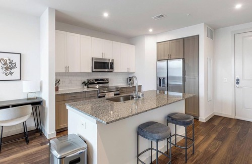 Fate Apartment | Landing | Modern 1BD, Pool, Clubhouse