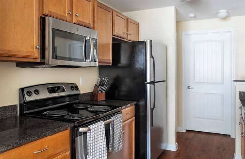 Sweetbriar Apartment | Landing | Modern 1BD, Pool, Clubhouse