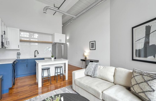 Greenville Apartment | Landing | Modern 1BD, Yoga Studio, Gym
