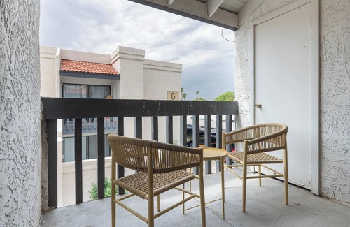 Maryvale Apartment | Landing | Modern 2BD in Maryvale Village