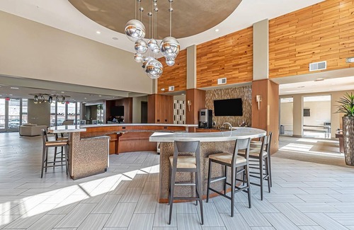 Houston Apartment | Landing | Modern 2BD, Pool, Clubhouse