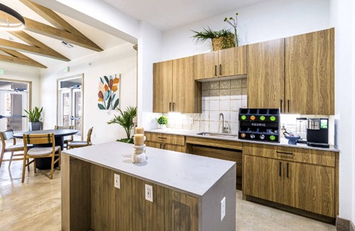 Pflugerville Apartment | Landing | Spectacular 1BD, Courtyard, Clubhouse