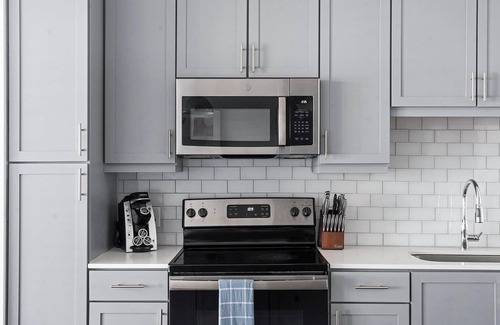 Austin Apartment | Landing | Spectacular 1BD, Pool, Clubhouse