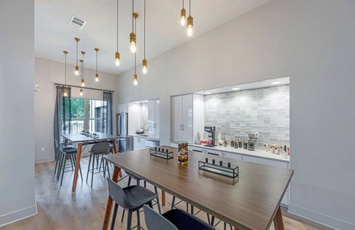 Pine Forest Apartment | Landing | Spectacular 1BD, Clubhouse, Gym