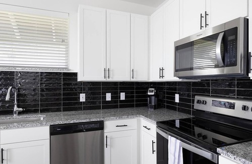 Fort Worth Apartment | Landing | Spectacular 2BD, Gym, Clubhouse