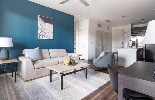 Wetmore Apartment | Landing | Spectacular 2BD, Courtyard, Pool