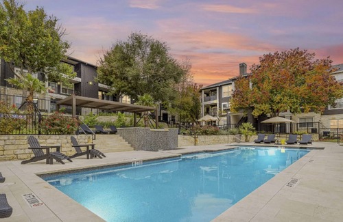 McNeil Apartment | Landing | Stunning 1BD, Clubhouse, Pool