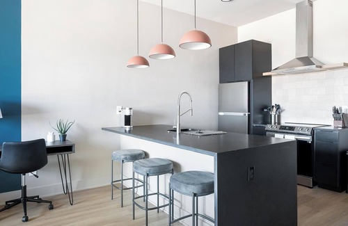 Inglewood Apartment | Landing | Stunning 1BD, Rooftop Lounge
