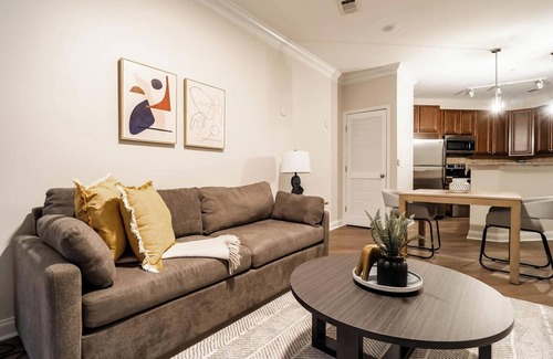 Cary Apartment | Landing | Stylish 1BD, Pool, Gym