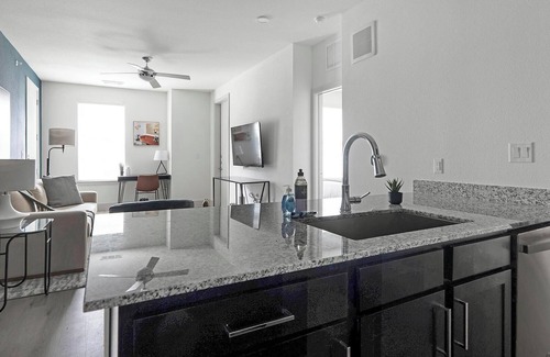 Austin Apartment | Landing | Stylish 1BD, Pool, Gym