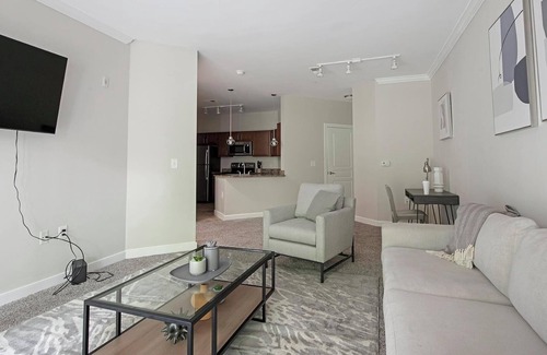 Chillum Apartment | Landing | Stylish 1BD, Courtyard, Pool