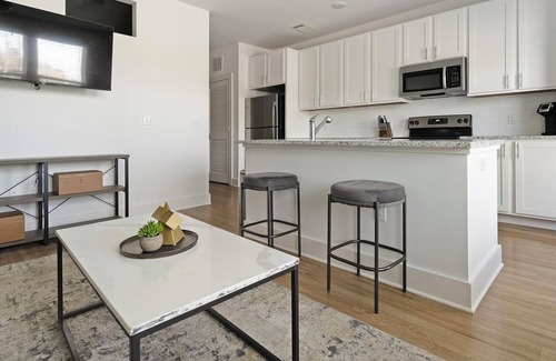 Fort Mill Apartment | Landing | Stylish 1BD, Yoga Studio, Pool