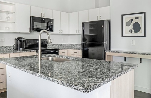 Decatur Apartment | Landing | Stylish 2BD, Gym, Clubhouse