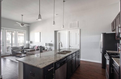 Buda Apartment | Landing | Stylish 2BD, Pool, Clubhouse