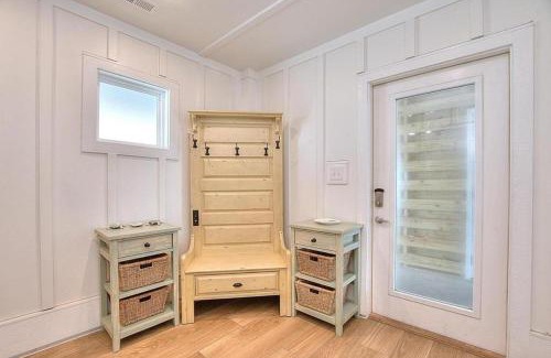 Oak Island House | Lands End