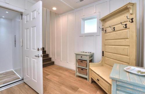 Oak Island House | Lands End