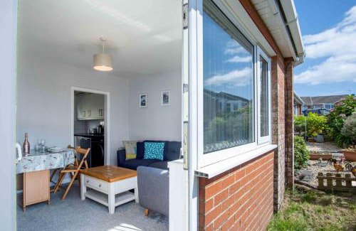 Mumbles Ski Chalet | Langcliffe Park - 2 Bedroom Chalet - Mumbles