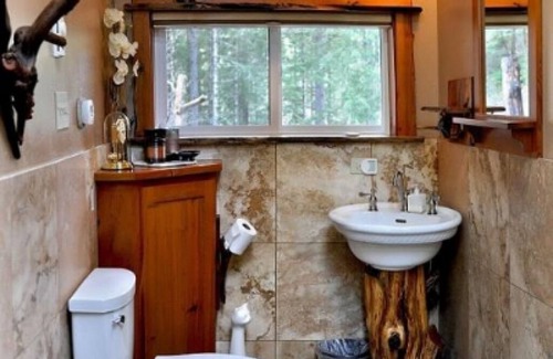 Saginaw Bed & Breakfast | Lanzarotta Bed and Breakfast