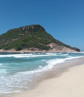 Recreio dos Bandeirantes House | Lar da Flávia