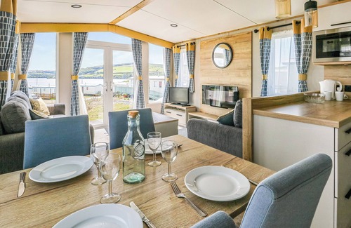Cardigan House | Large 12ft-wide caravan with one double with en suite W.