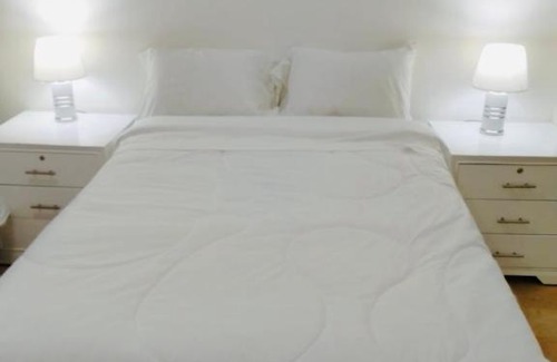 Guayaquil Apartment | Large 2-Bedroom Apartment, close to the American Consulate