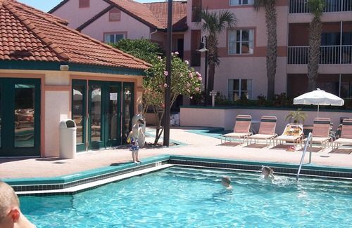 Florida Central Atlantic Coast House | LARGE 2-BEDROOM CONDO, W/D, PORCH, WHIRLPOOL IN MASTER B/R 1043 Dollars/WEEK