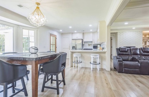 Cane Savannah House | Large 2 bedroom on 4 Acres!