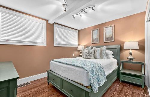Downtown Asheville Apartment | Large 3 Bedroom 40 Foot Terrace