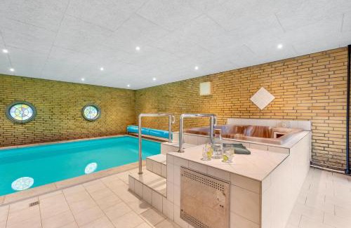 Bording House | Large 30-Person Holiday Home With Pool And Spacious Activity Room - 5000