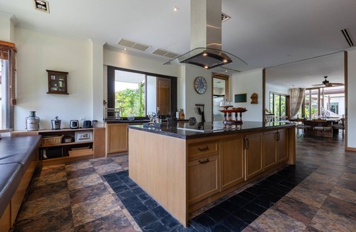 Hua Hin Villa | Large 6 Bed Luxury Villa on the Golf Course (PHJ)